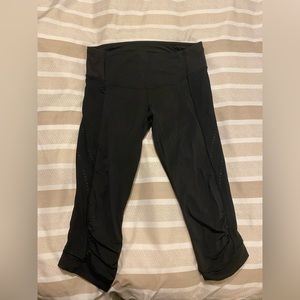 Women’s Capri Lululemon Pants Size 6